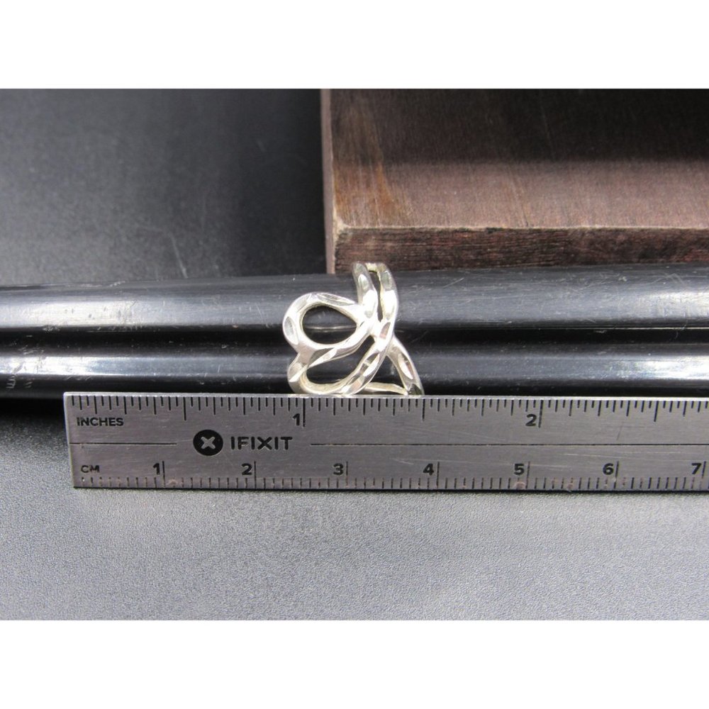 Size 4.5 Sterling Silver Diamond Cut Heart Love Band Ring - Picture 6 of 7